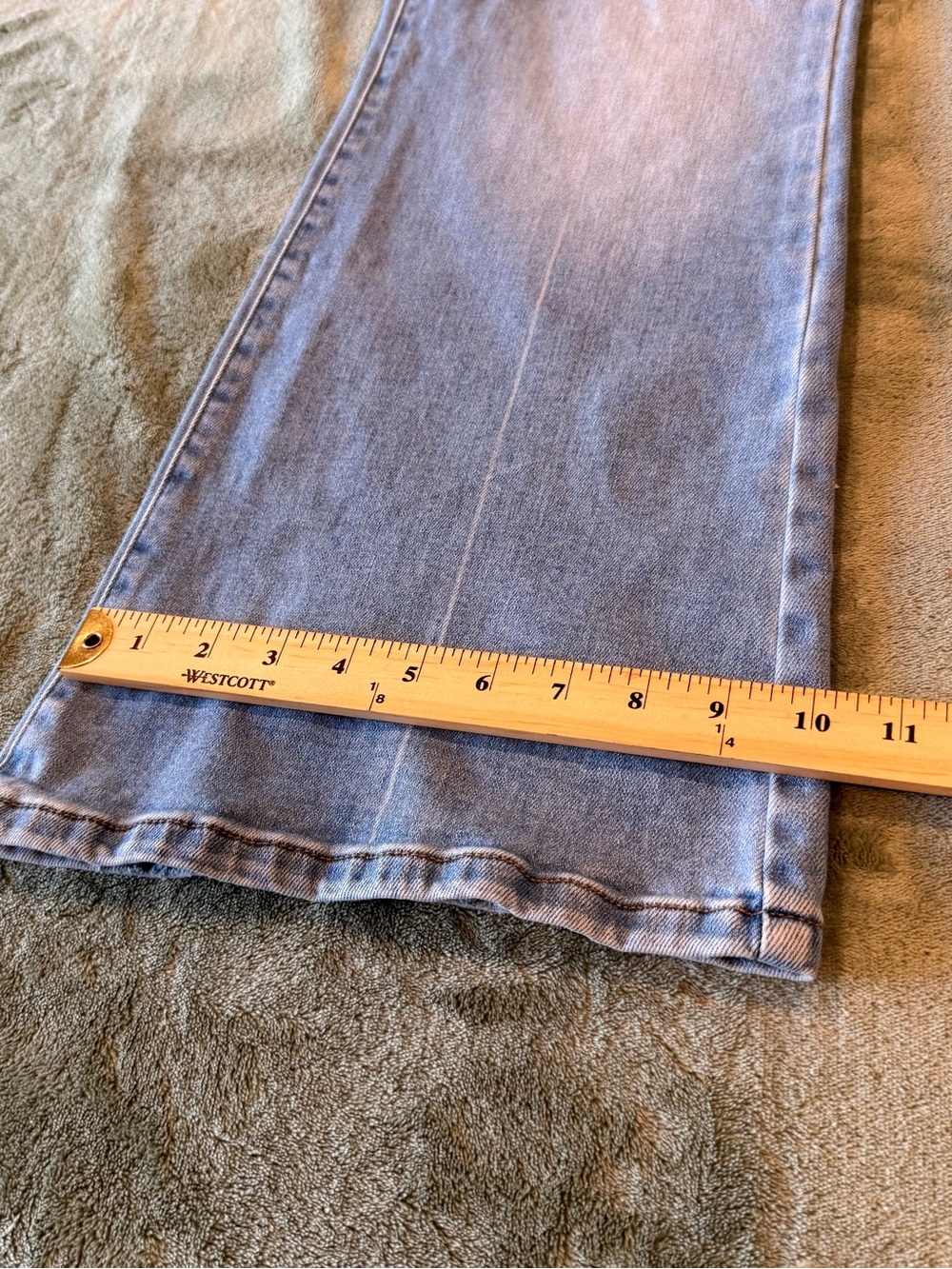 LC Lauren Conrad Women’s Light Wash Bootcut Stretch Jeans 14P Petite Blue Denim - Picture 7 of 9